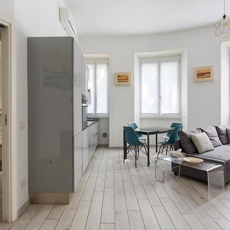 Spacious Retreat Steps From Lambrate Metro- Via Pacini ميلان المظهر الخارجي الصورة