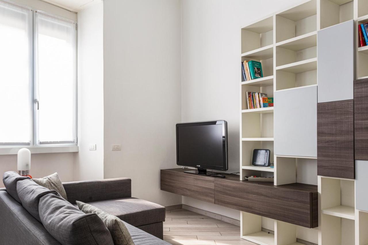 Spacious Retreat Steps From Lambrate Metro- Via Pacini ميلان المظهر الخارجي الصورة